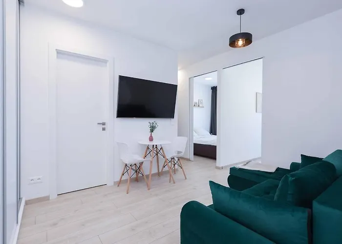 Nesto- Brand New With Free Parking! * Pozsony