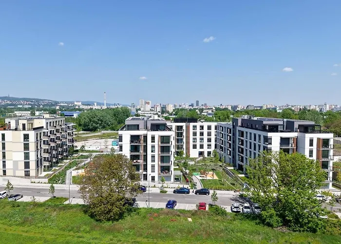 Apartman Nesto- Brand New With Free Parking!