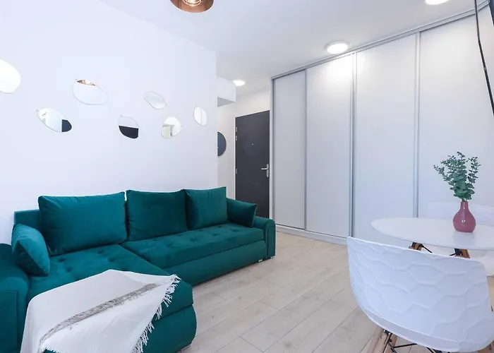 Nesto- Brand New With Free Parking! * Pozsony