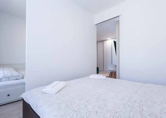 Apartman Nesto- Brand New With Free Parking! Pozsony