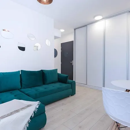 Nesto- Brand New With Free Parking! * Bratislava